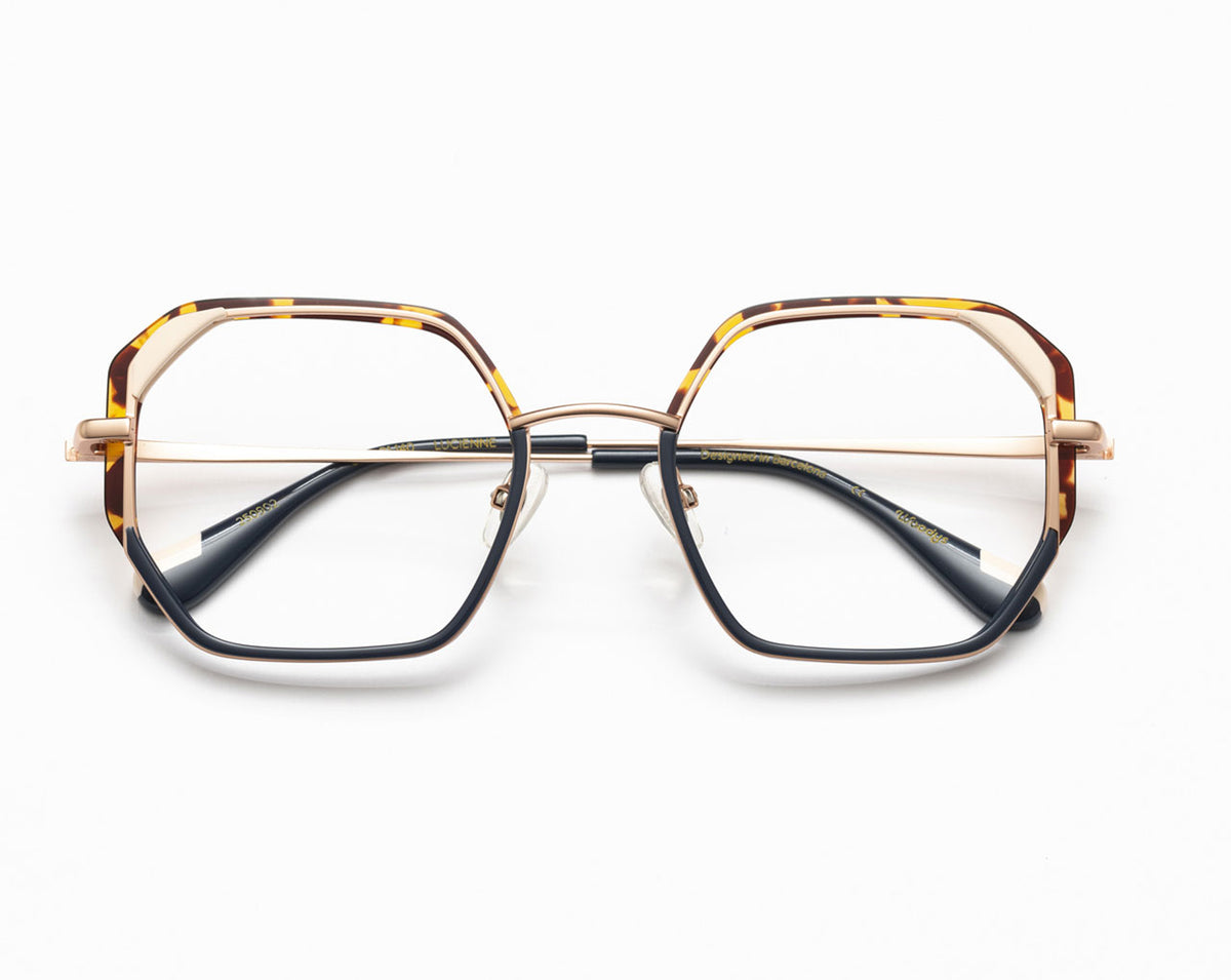 WOODYS LUCIENNE 02