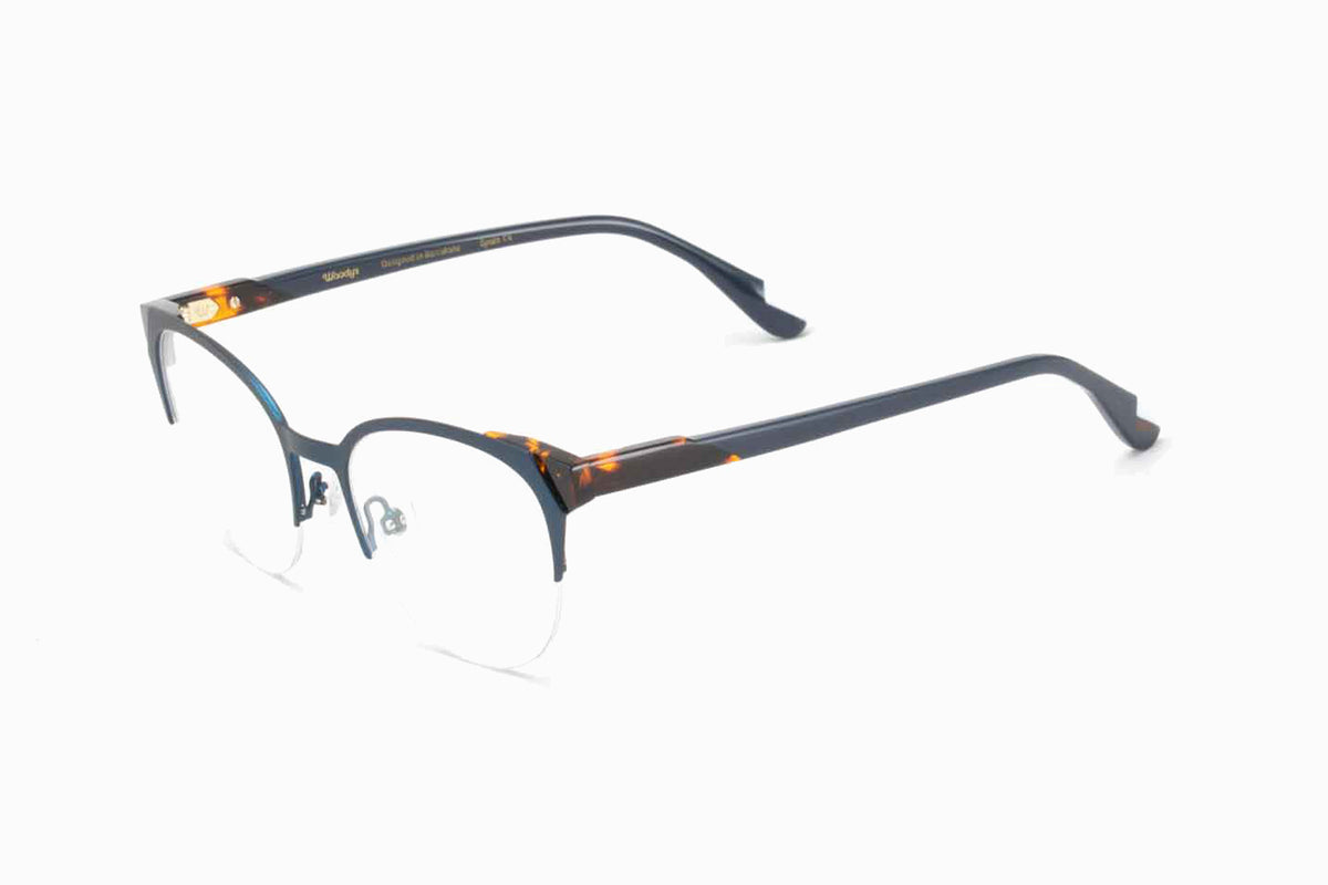 WOODYS VOGA 01